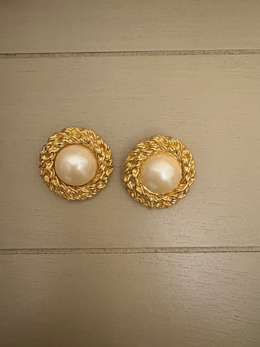 Gold Rope-Frame Pearl Clip-On Earrings
